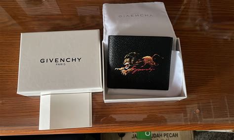 givenchy lion wallet